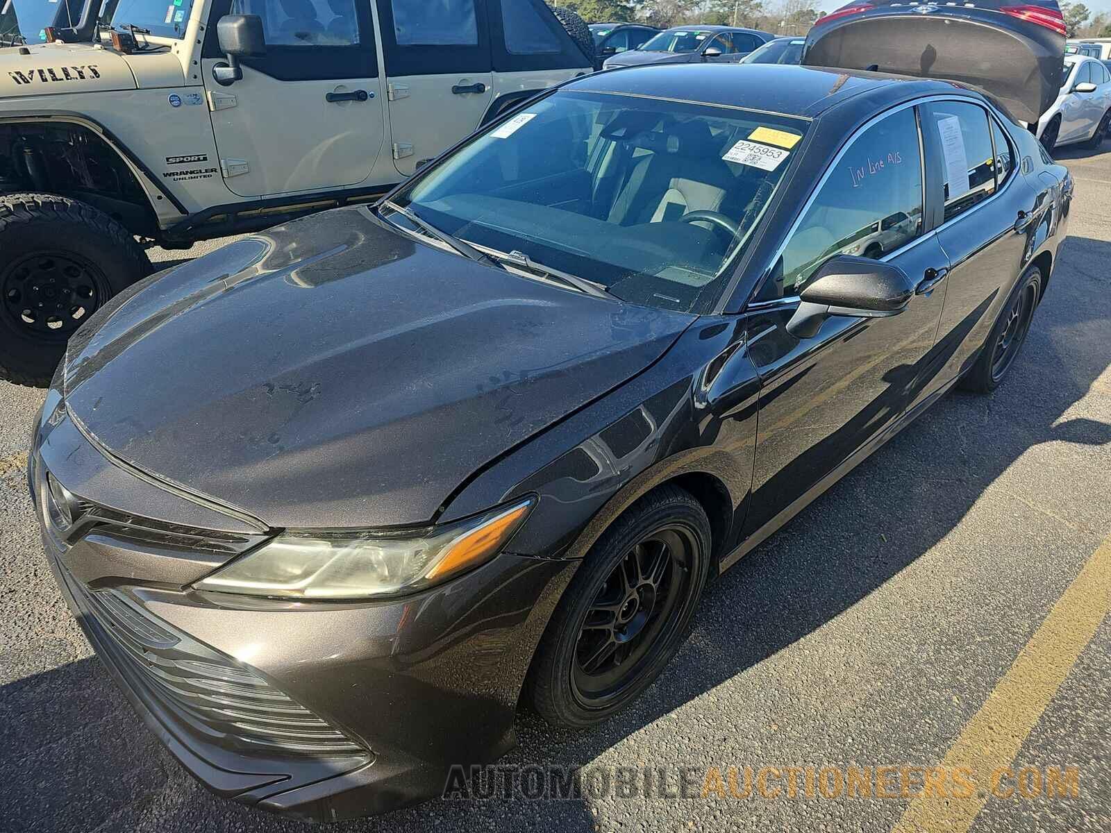 4T1B11HK3KU839830 Toyota Camry 2019