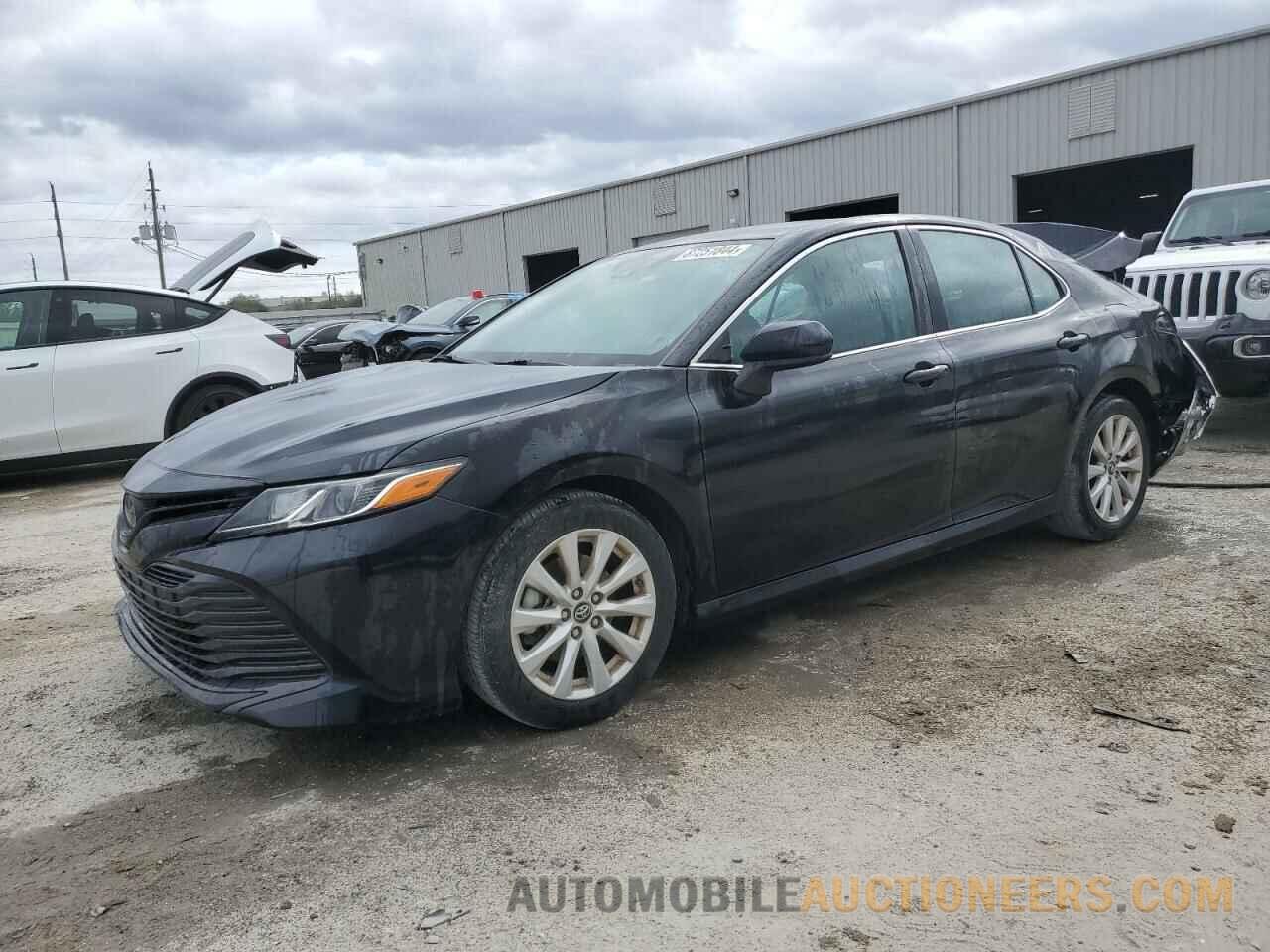 4T1B11HK3KU842100 TOYOTA CAMRY 2019