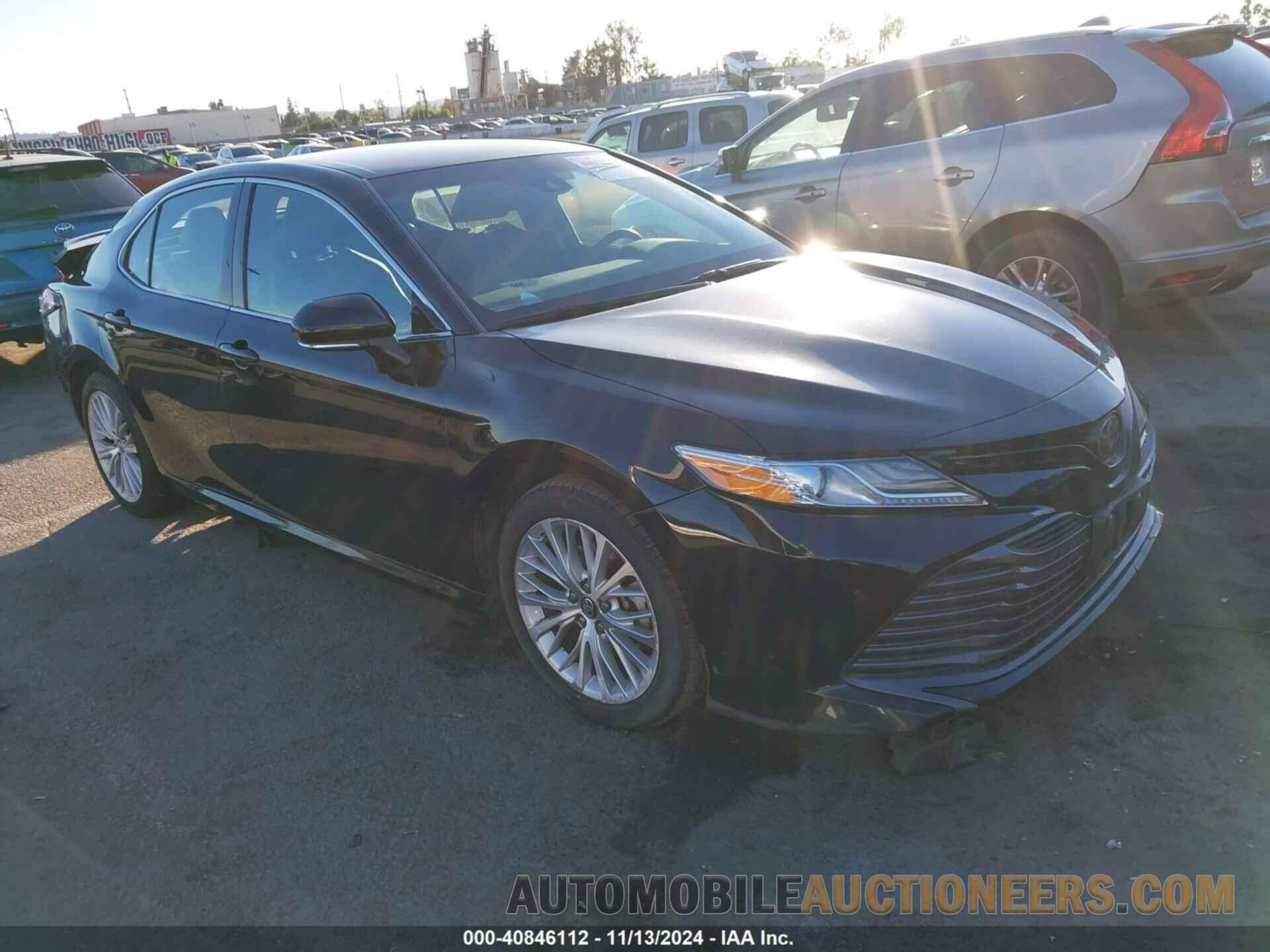 4T1B11HK4JU002647 TOYOTA CAMRY 2018