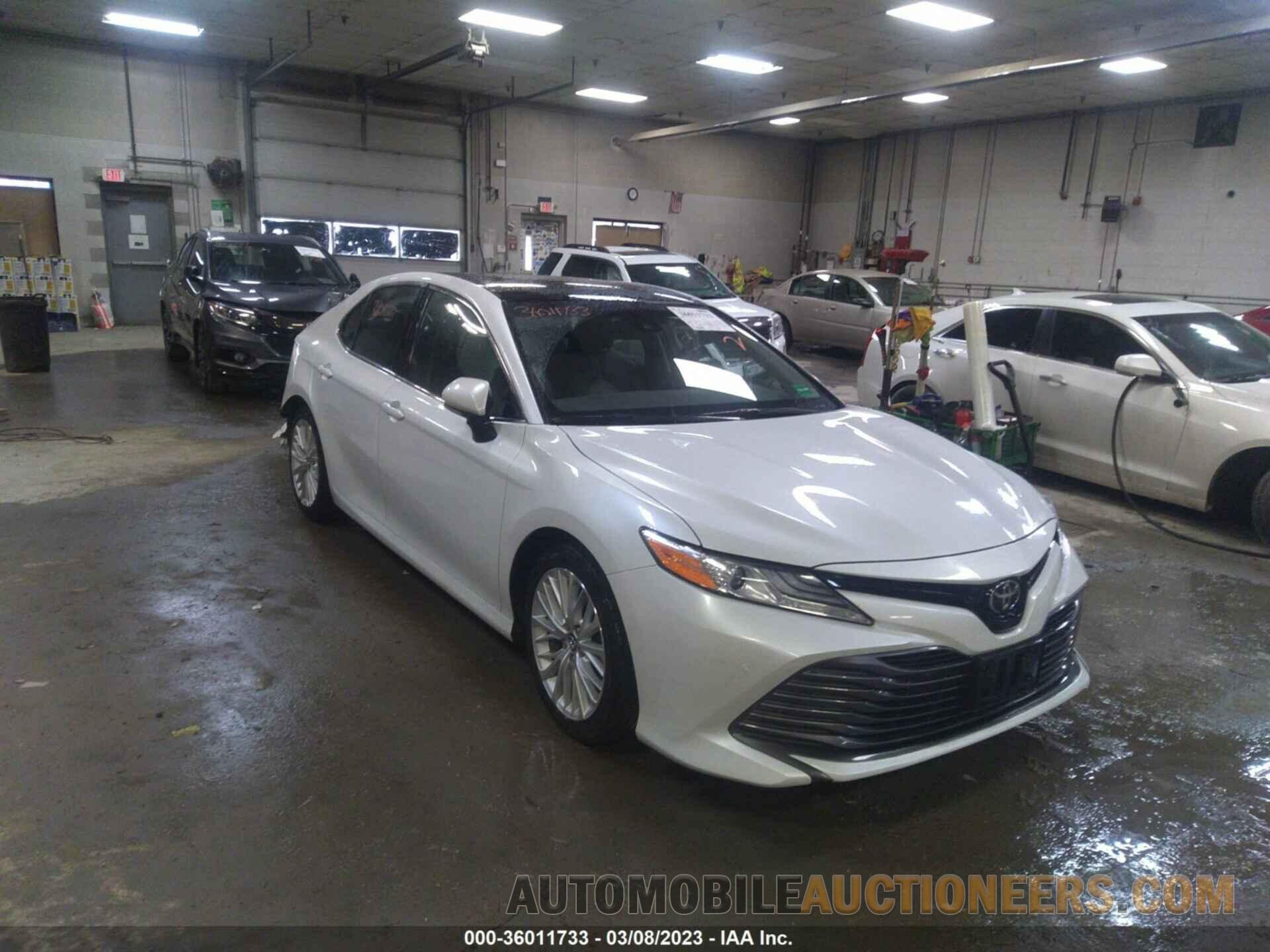 4T1B11HK4JU010392 TOYOTA CAMRY 2018