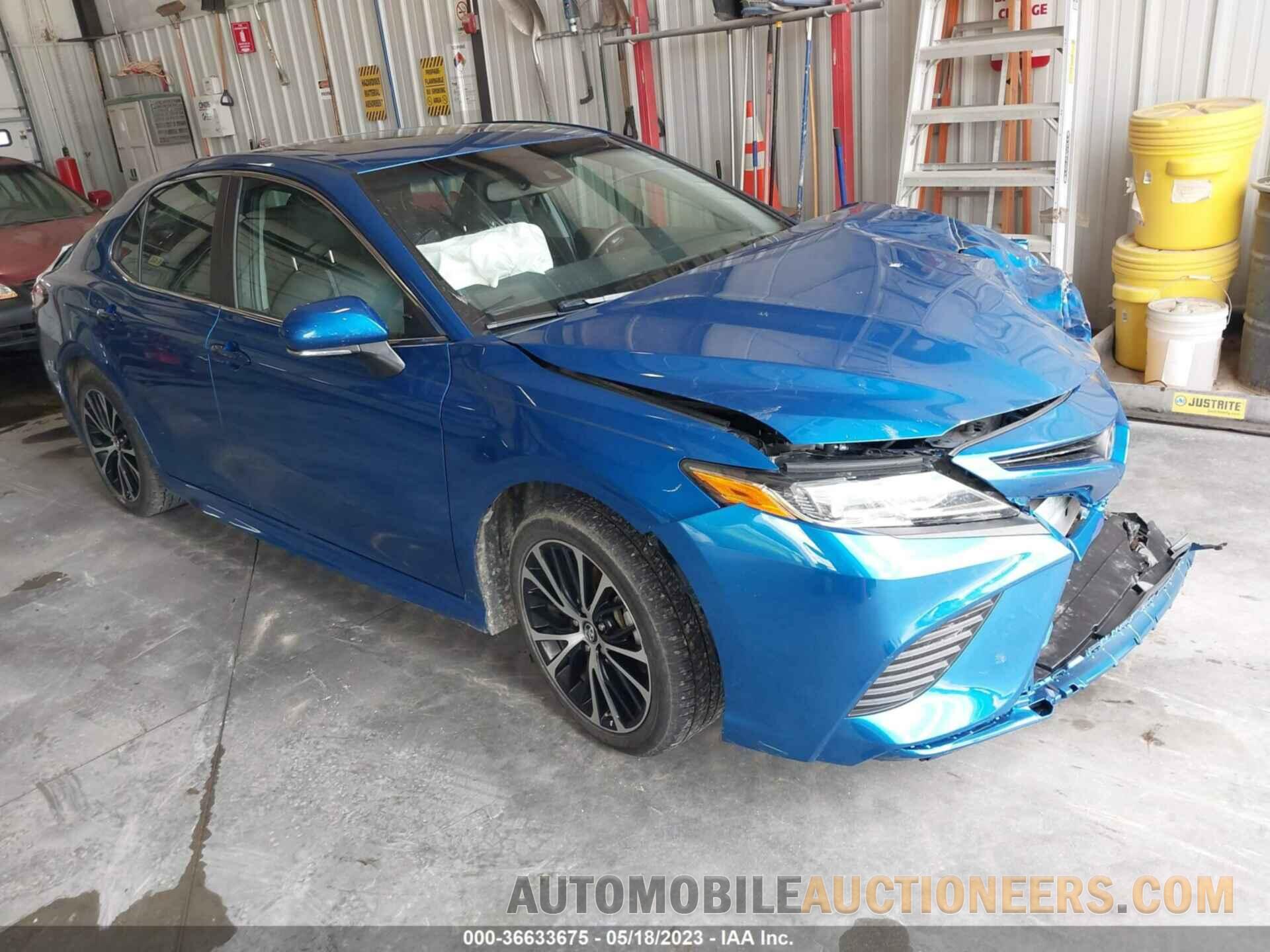 4T1B11HK4JU010716 TOYOTA CAMRY 2018