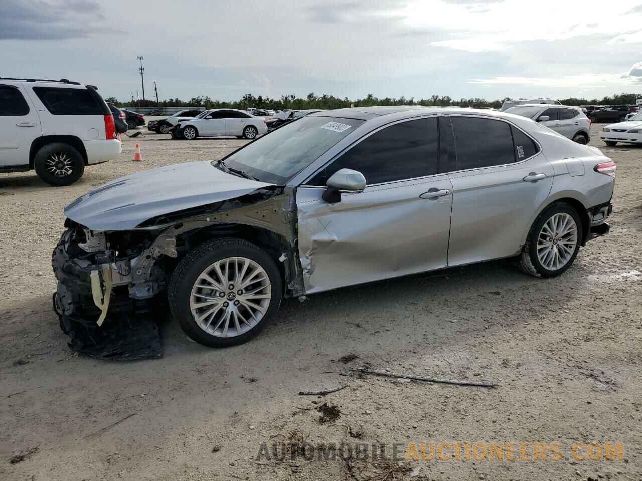 4T1B11HK4JU013258 TOYOTA CAMRY 2018