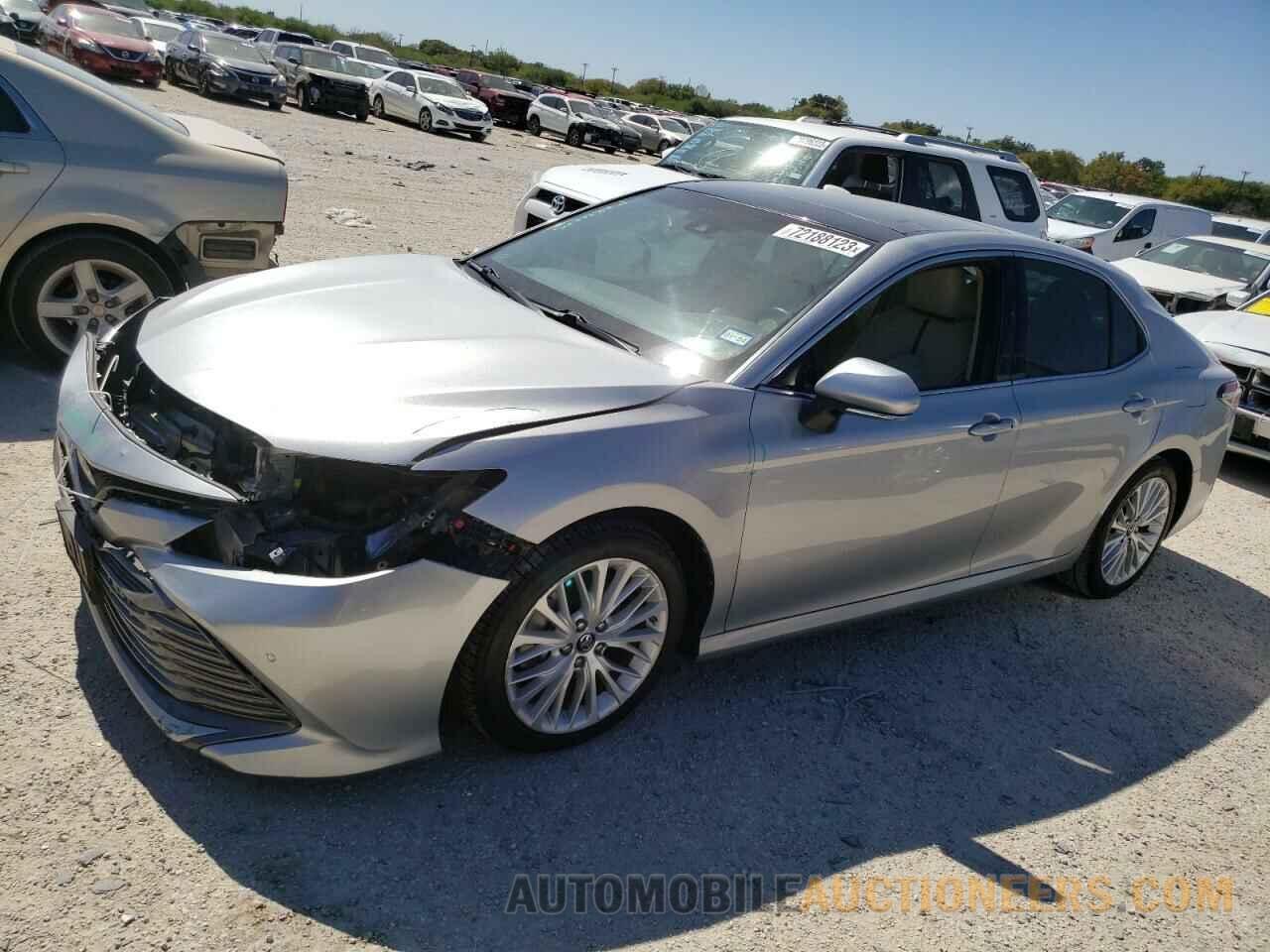 4T1B11HK4JU013289 TOYOTA CAMRY 2018