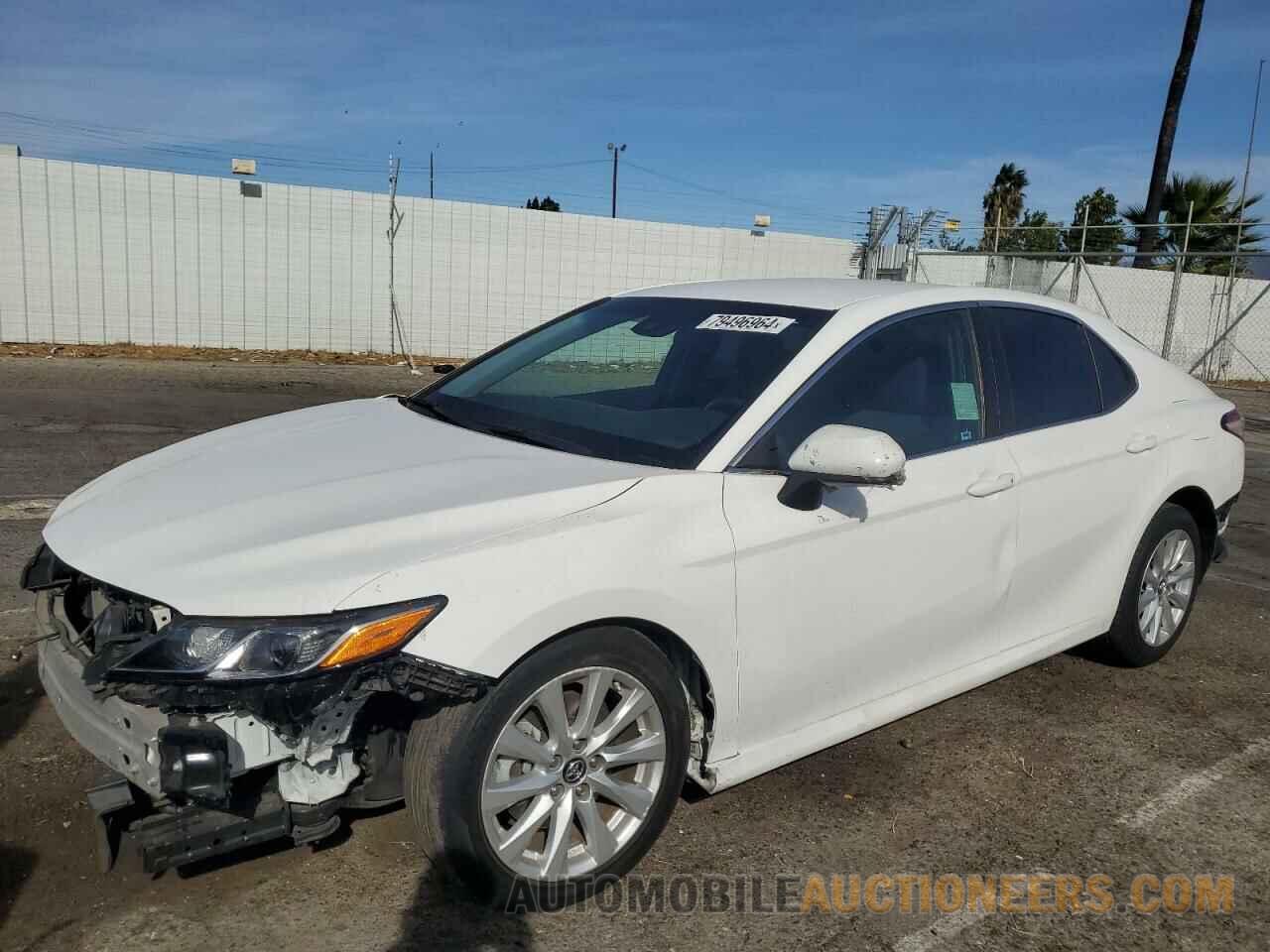 4T1B11HK4JU013972 TOYOTA CAMRY 2018