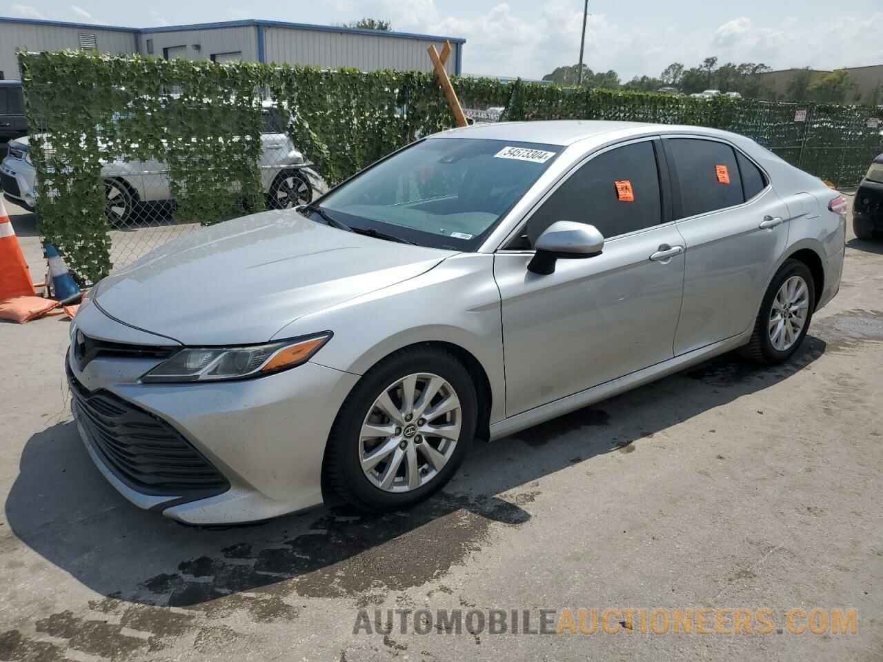 4T1B11HK4JU015625 TOYOTA CAMRY 2018