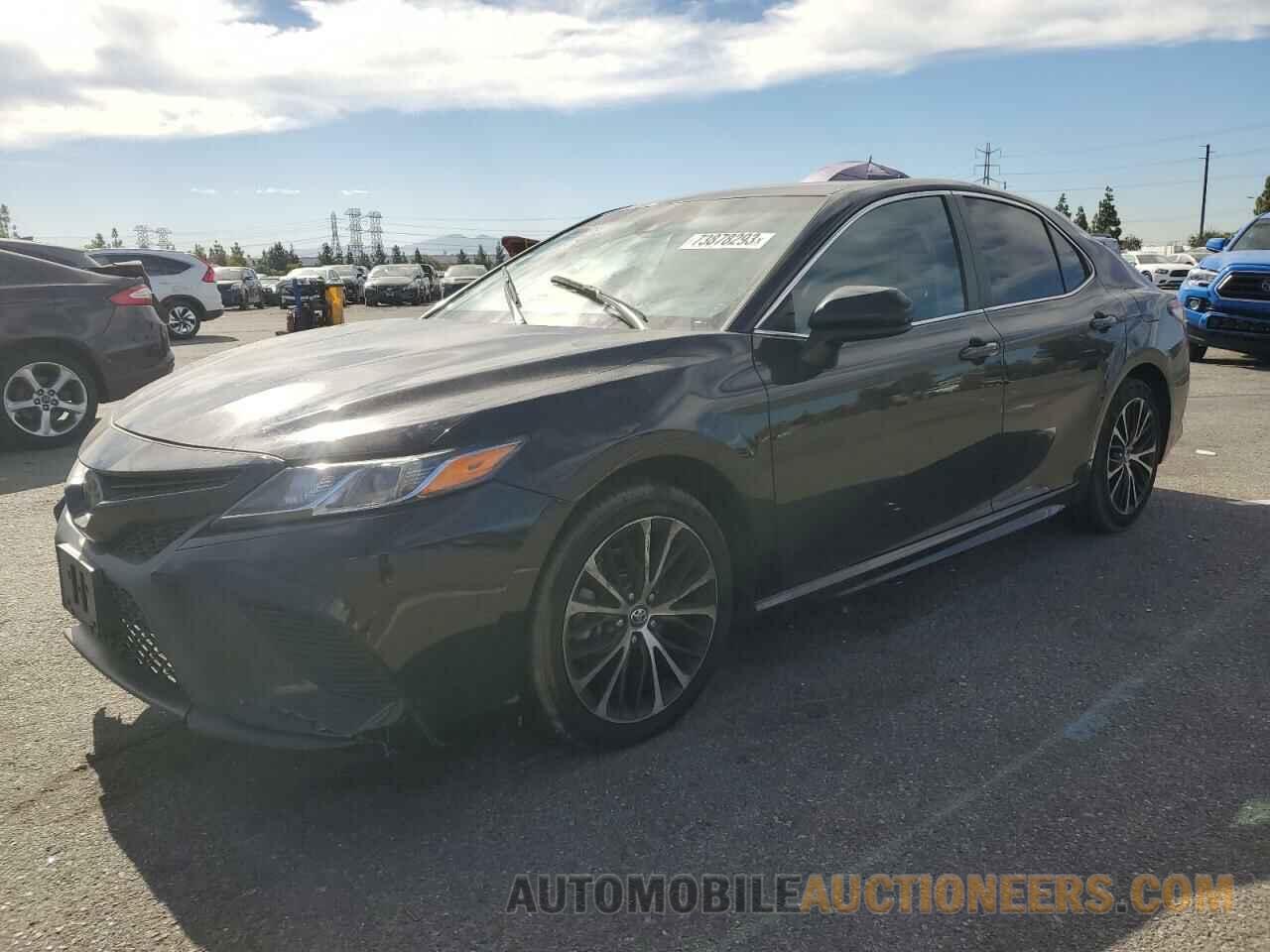 4T1B11HK4JU021053 TOYOTA CAMRY 2018