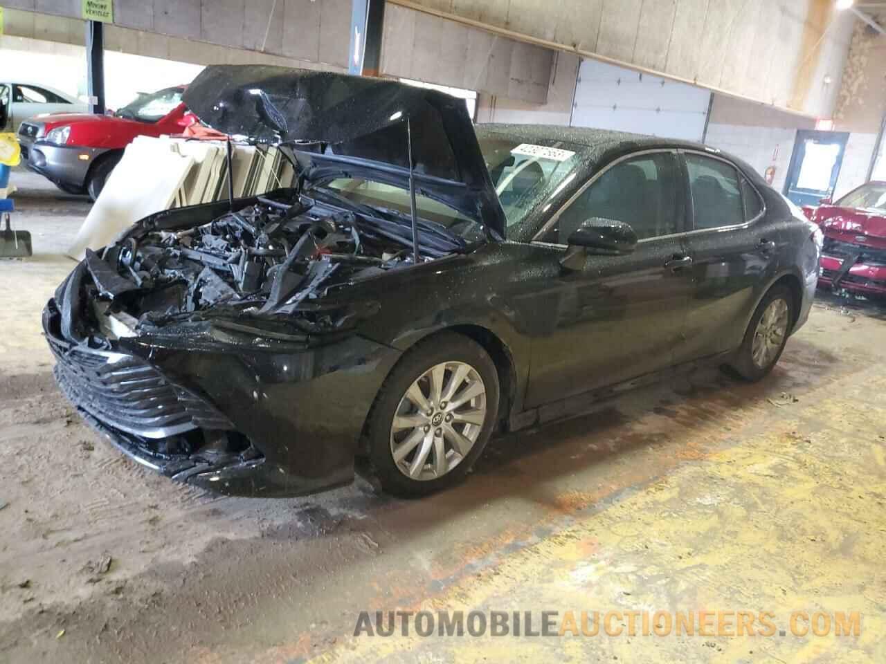 4T1B11HK4JU024258 TOYOTA CAMRY 2018