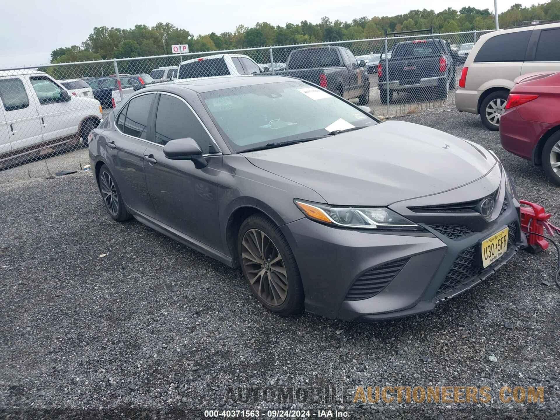 4T1B11HK4JU028052 TOYOTA CAMRY 2018