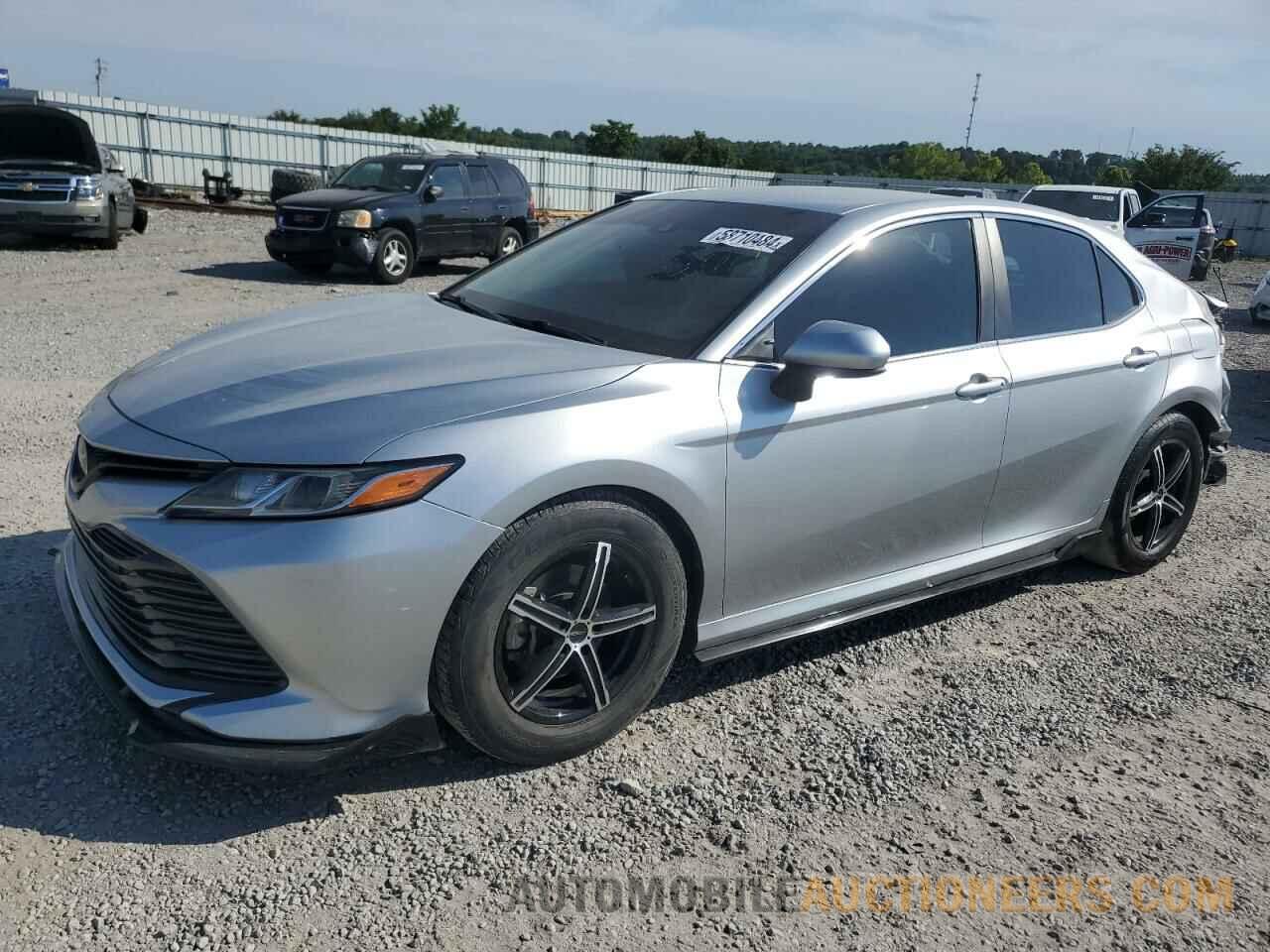 4T1B11HK4JU029718 TOYOTA CAMRY 2018