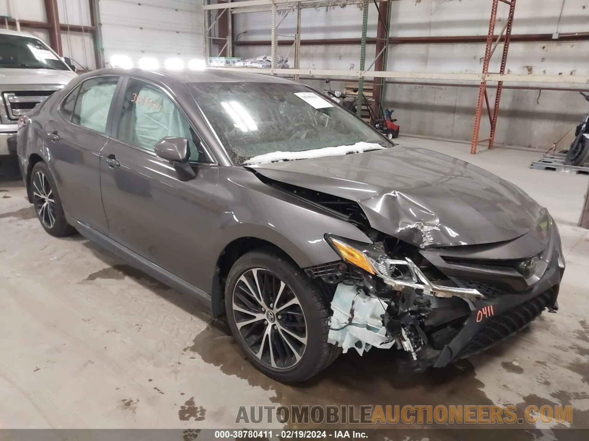 4T1B11HK4JU030769 TOYOTA CAMRY 2018