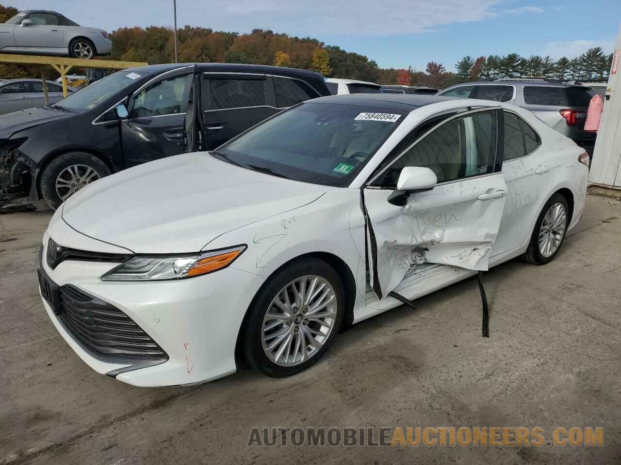 4T1B11HK4JU042534 TOYOTA CAMRY 2018