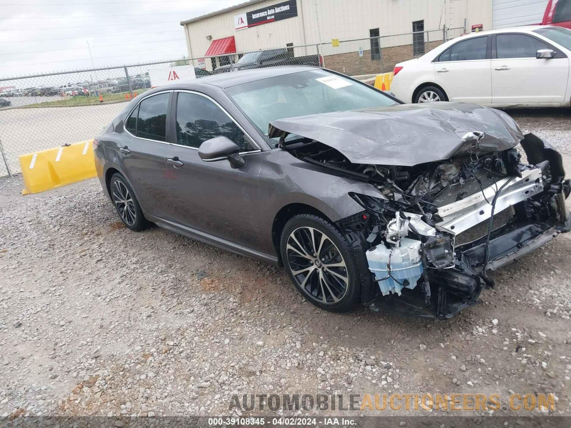 4T1B11HK4JU046275 TOYOTA CAMRY 2018