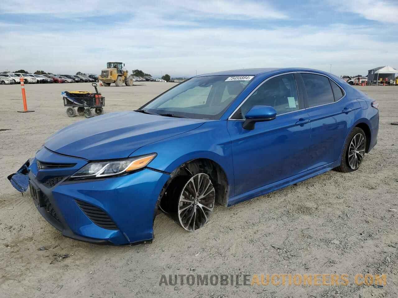 4T1B11HK4JU047152 TOYOTA CAMRY 2018