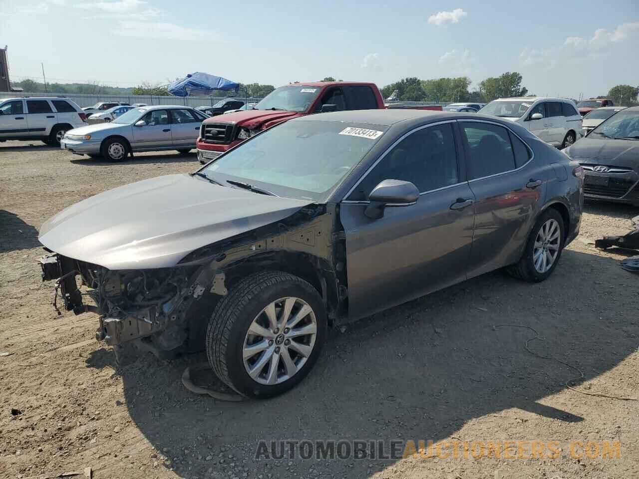 4T1B11HK4JU048818 TOYOTA CAMRY 2018