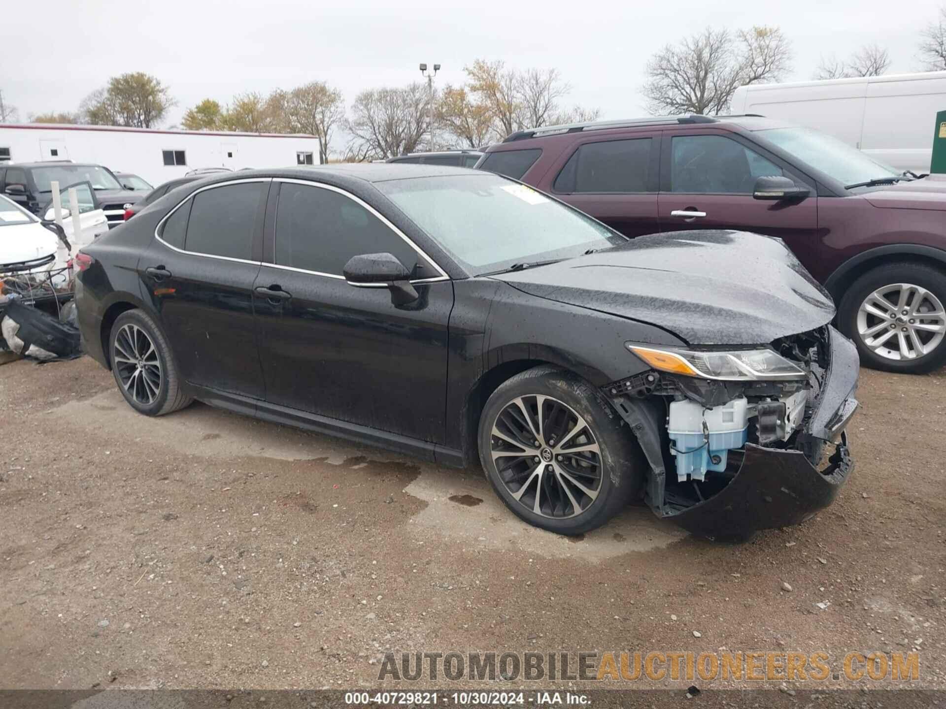 4T1B11HK4JU053534 TOYOTA CAMRY 2018