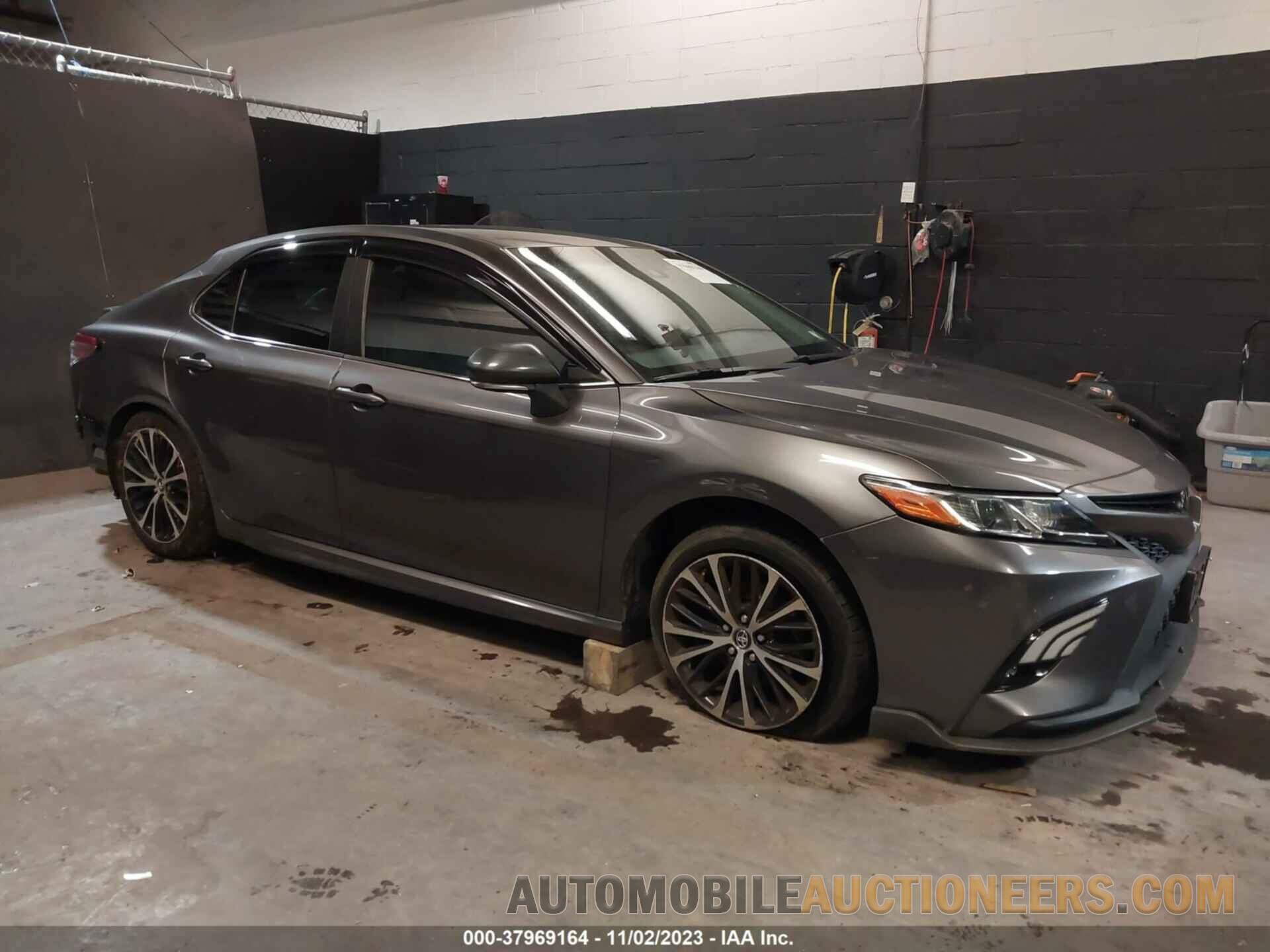 4T1B11HK4JU059219 TOYOTA CAMRY 2018