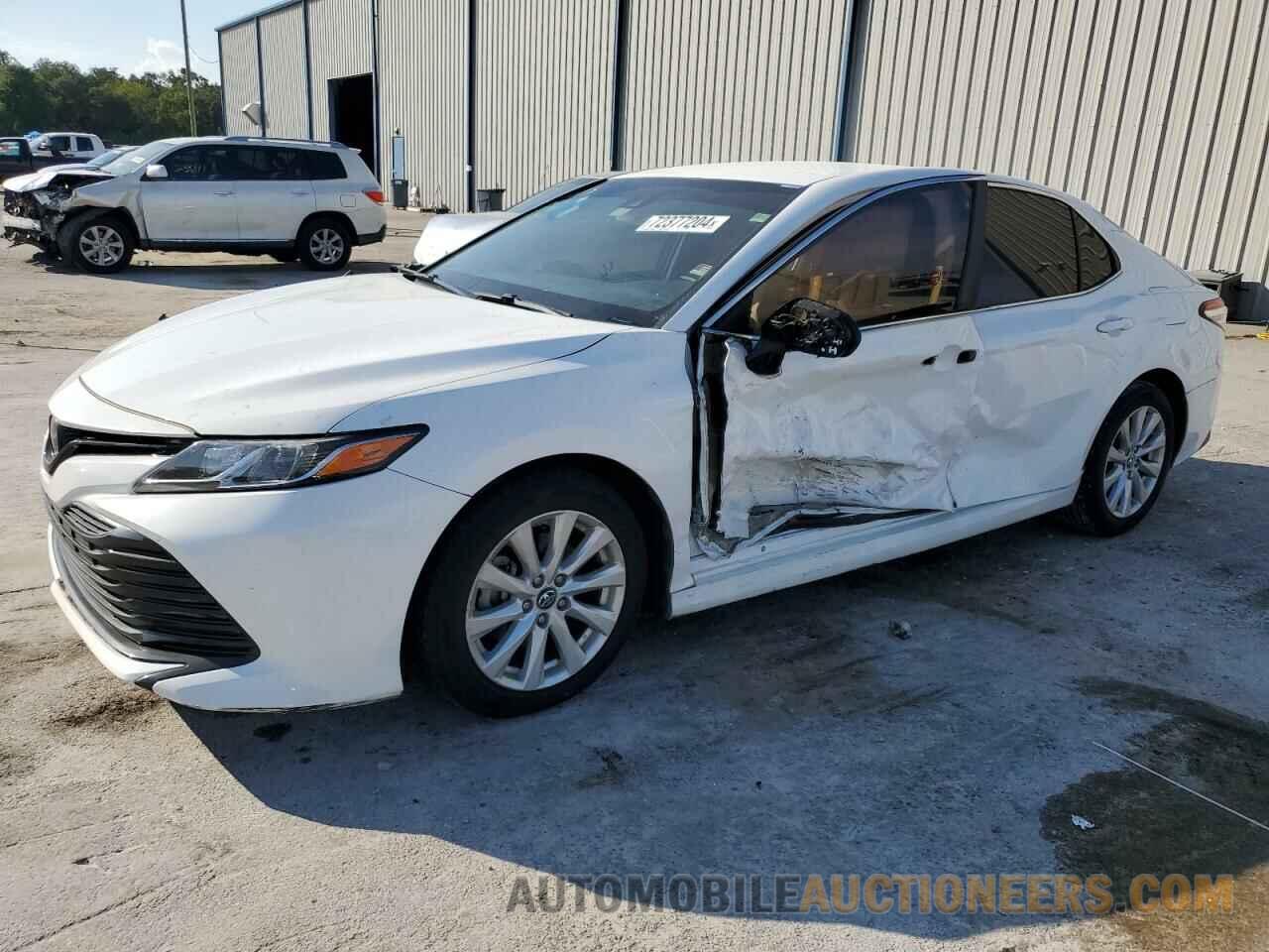 4T1B11HK4JU062010 TOYOTA CAMRY 2018