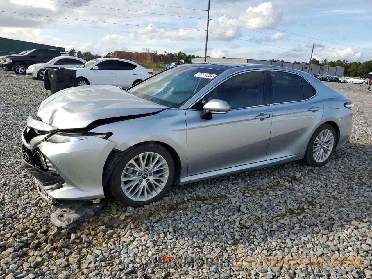 4T1B11HK4JU064257 TOYOTA CAMRY 2018