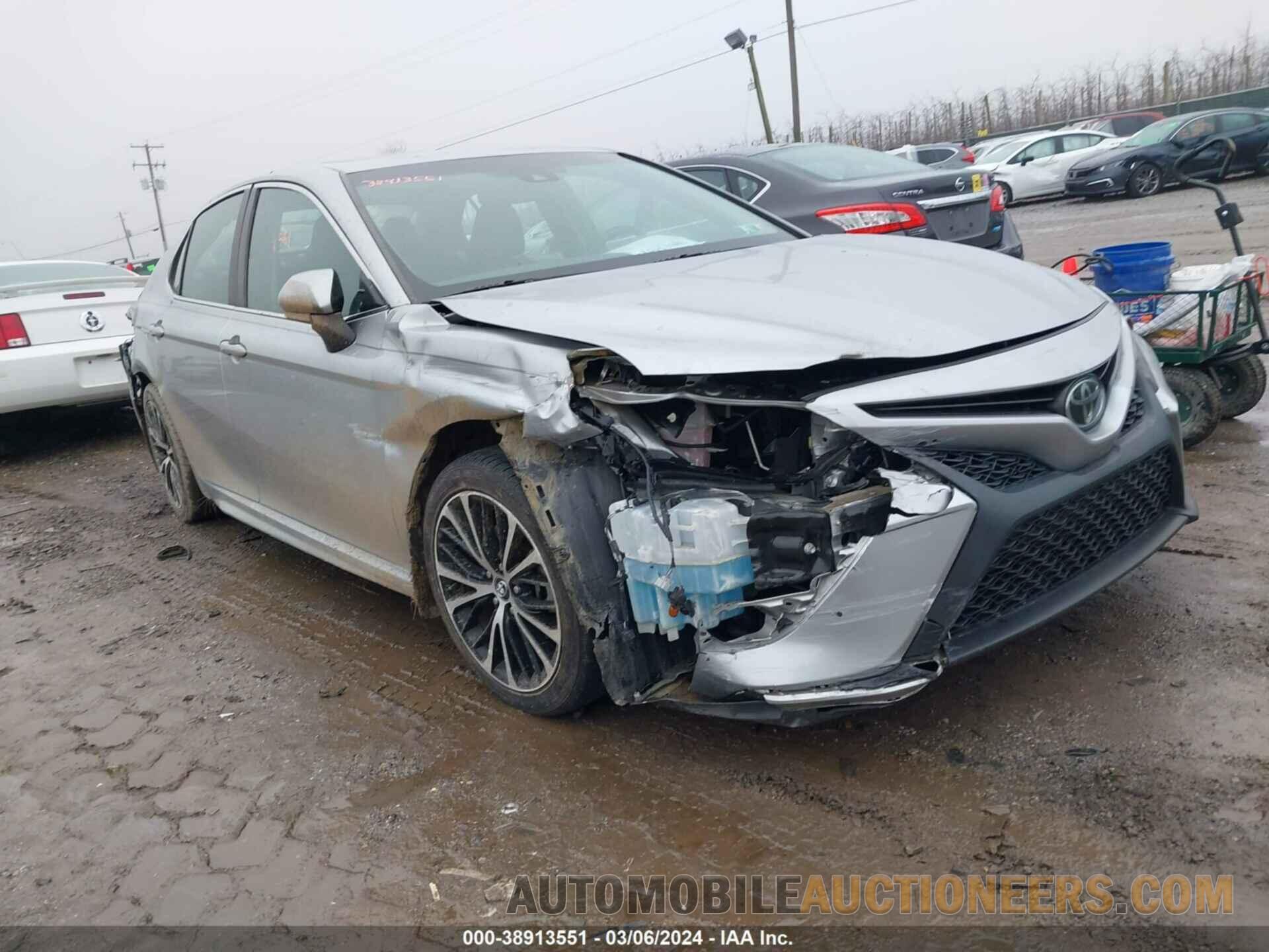 4T1B11HK4JU065005 TOYOTA CAMRY 2018