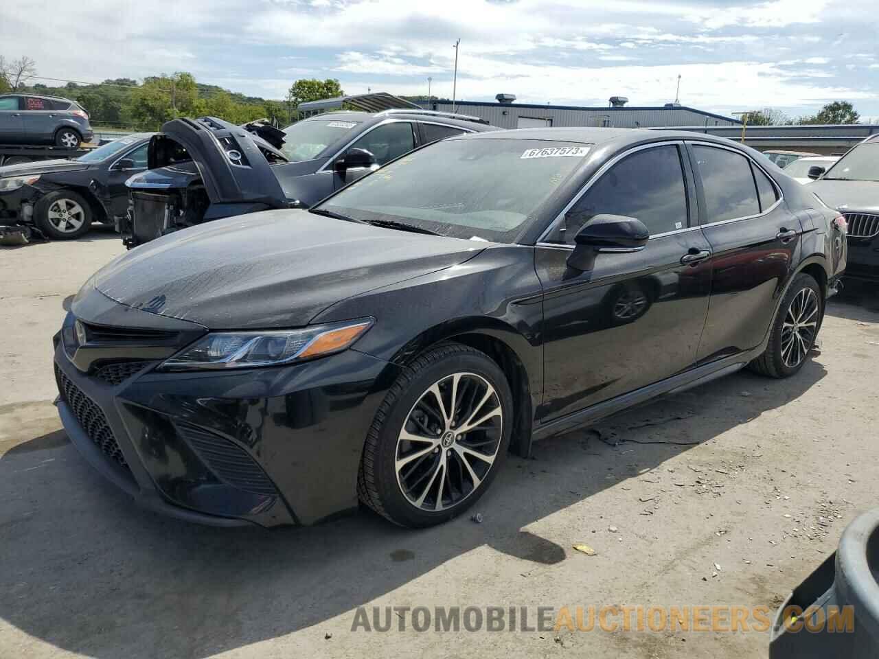 4T1B11HK4JU065134 TOYOTA CAMRY 2018