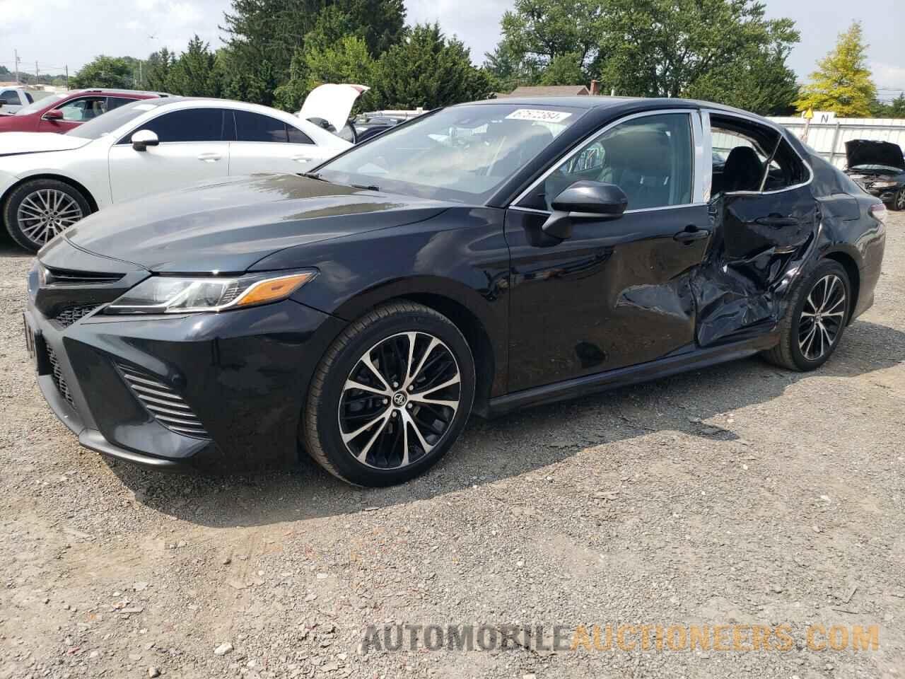 4T1B11HK4JU067773 TOYOTA CAMRY 2018