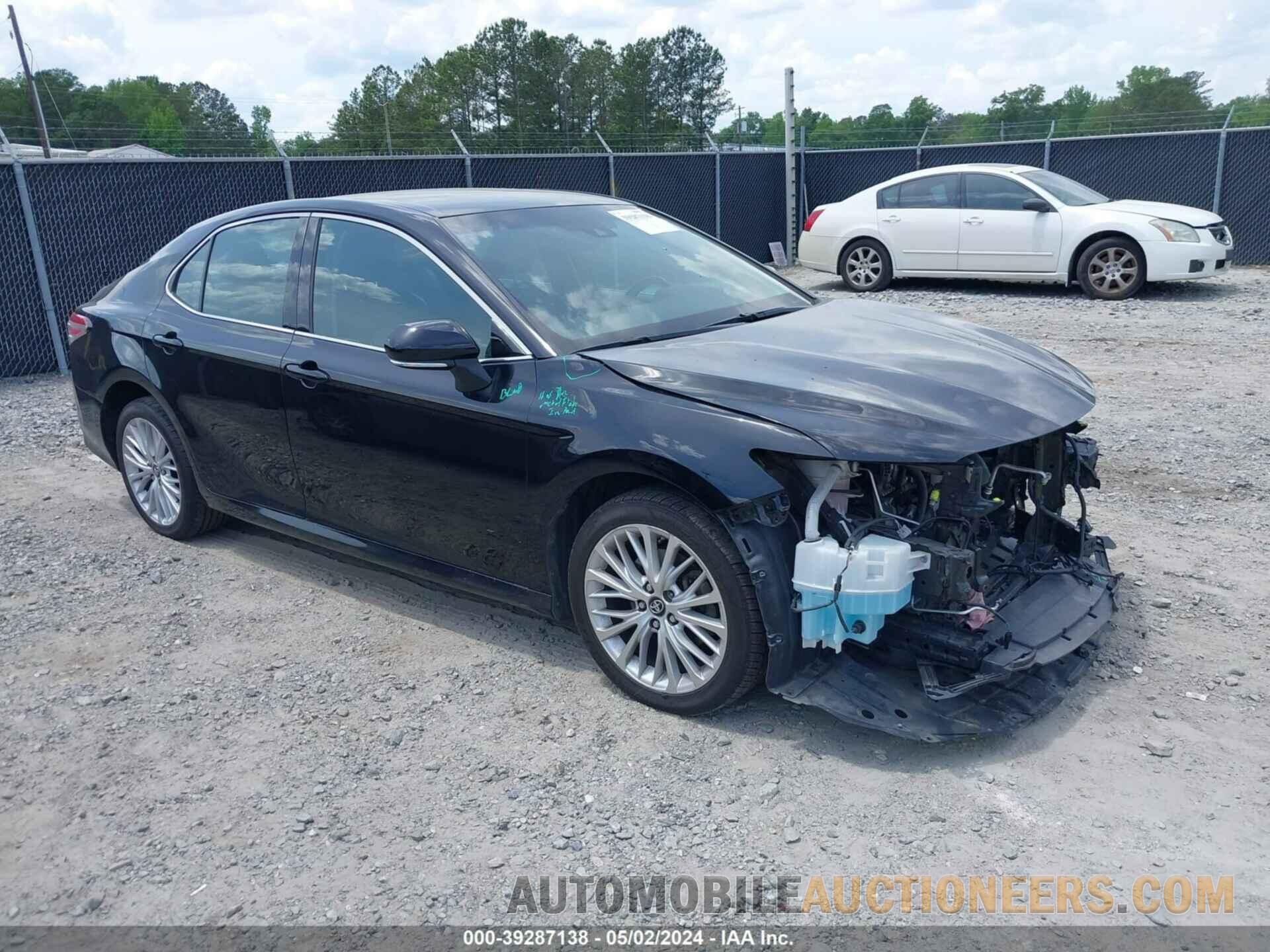 4T1B11HK4JU071306 TOYOTA CAMRY 2018