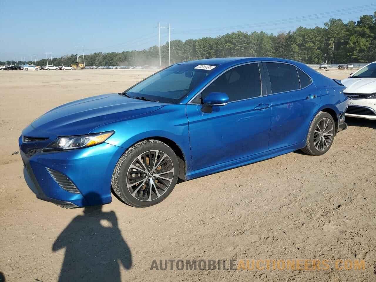 4T1B11HK4JU071662 TOYOTA CAMRY 2018