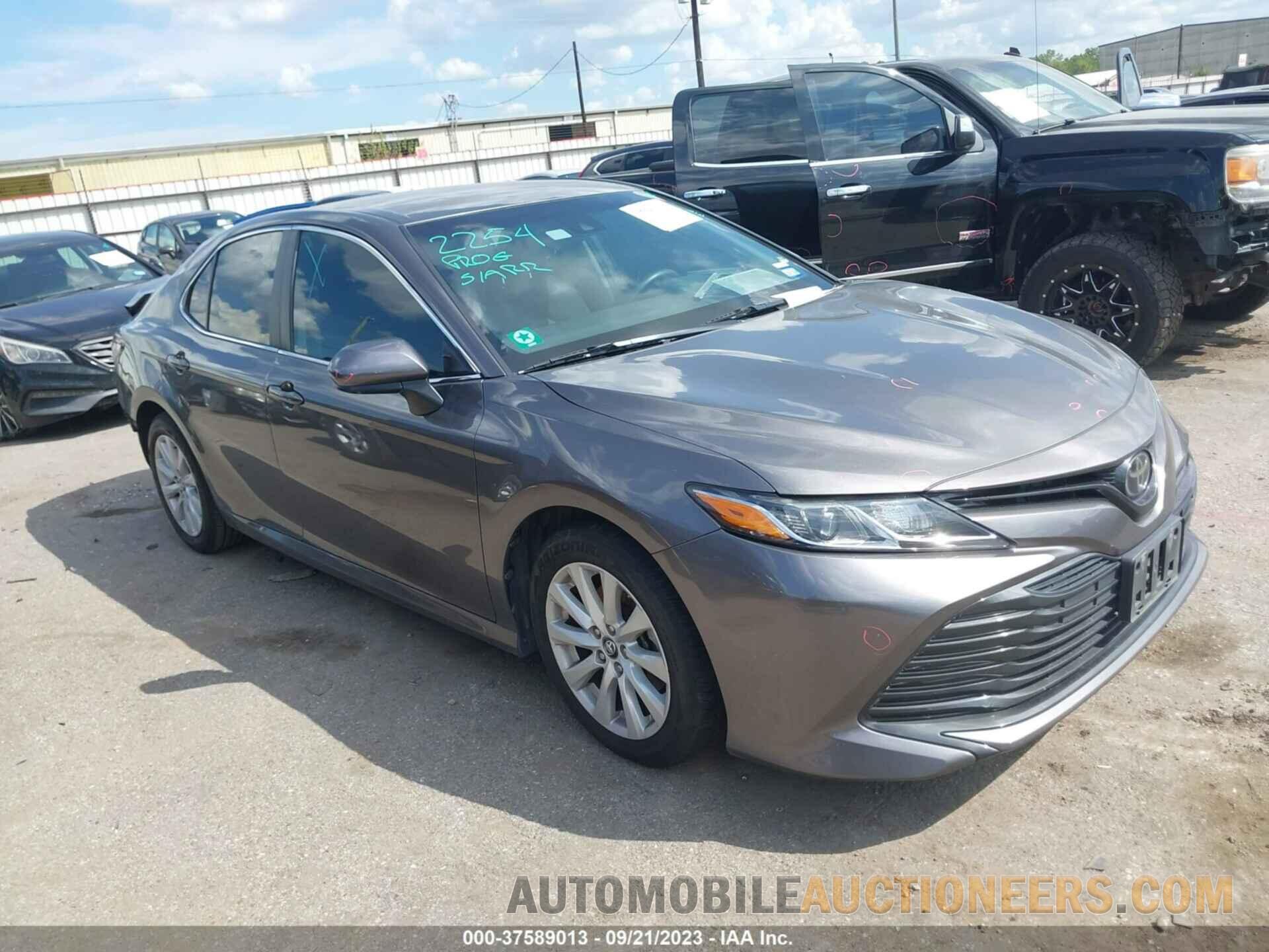 4T1B11HK4JU076750 TOYOTA CAMRY 2018