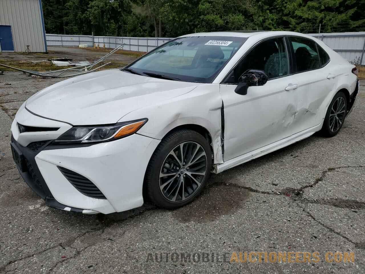 4T1B11HK4JU077879 TOYOTA CAMRY 2018