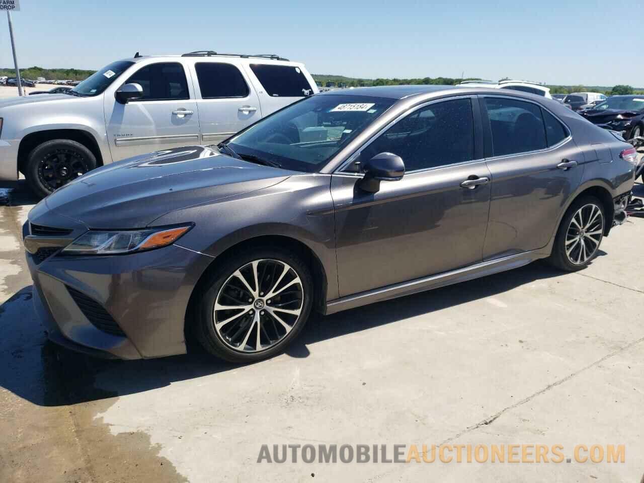 4T1B11HK4JU078353 TOYOTA CAMRY 2018