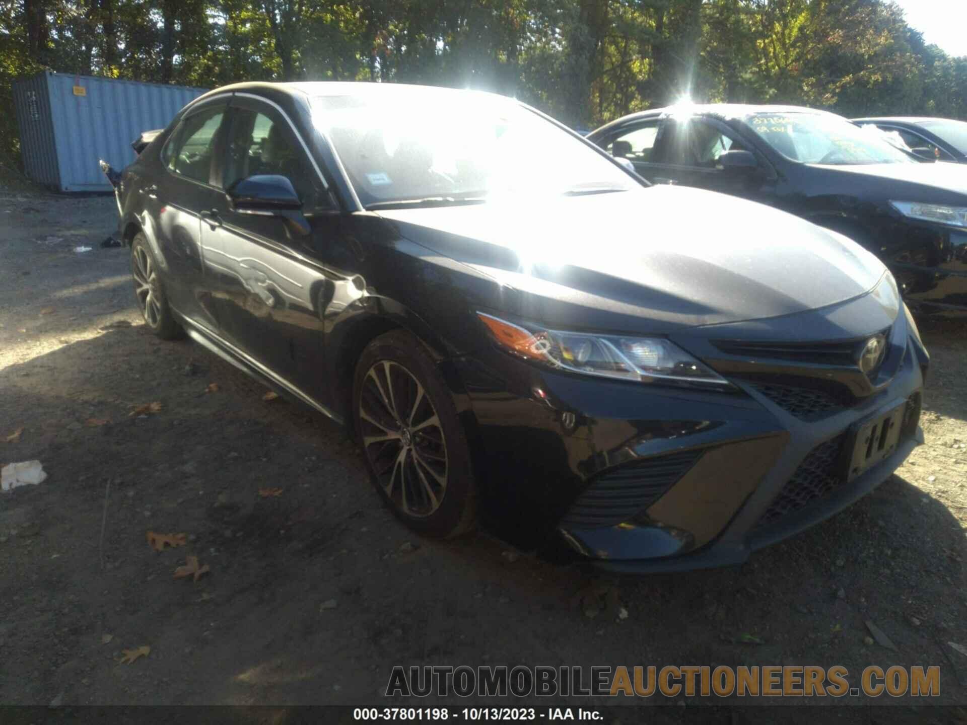 4T1B11HK4JU078966 TOYOTA CAMRY 2018