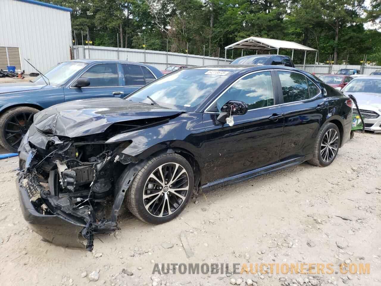 4T1B11HK4JU079017 TOYOTA CAMRY 2018