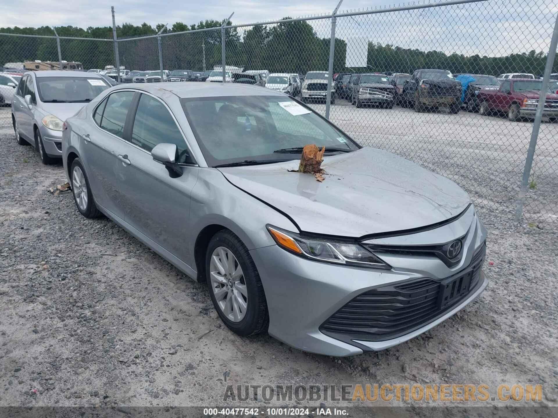 4T1B11HK4JU084010 TOYOTA CAMRY 2018