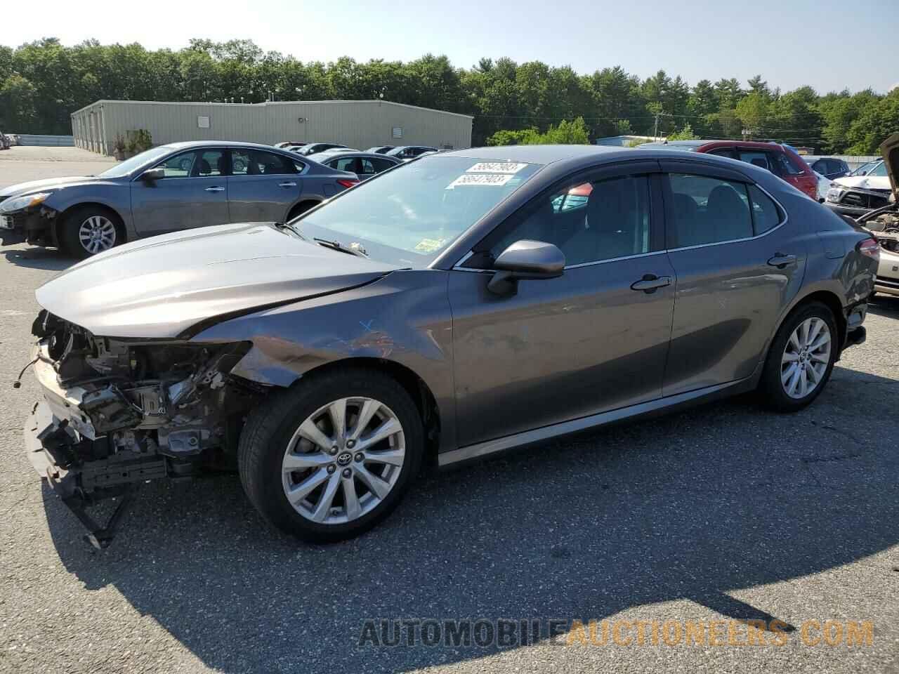 4T1B11HK4JU084265 TOYOTA CAMRY 2018