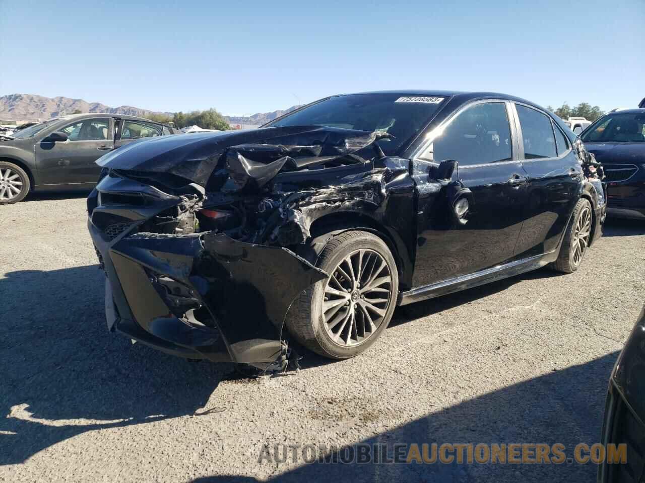 4T1B11HK4JU084900 TOYOTA CAMRY 2018