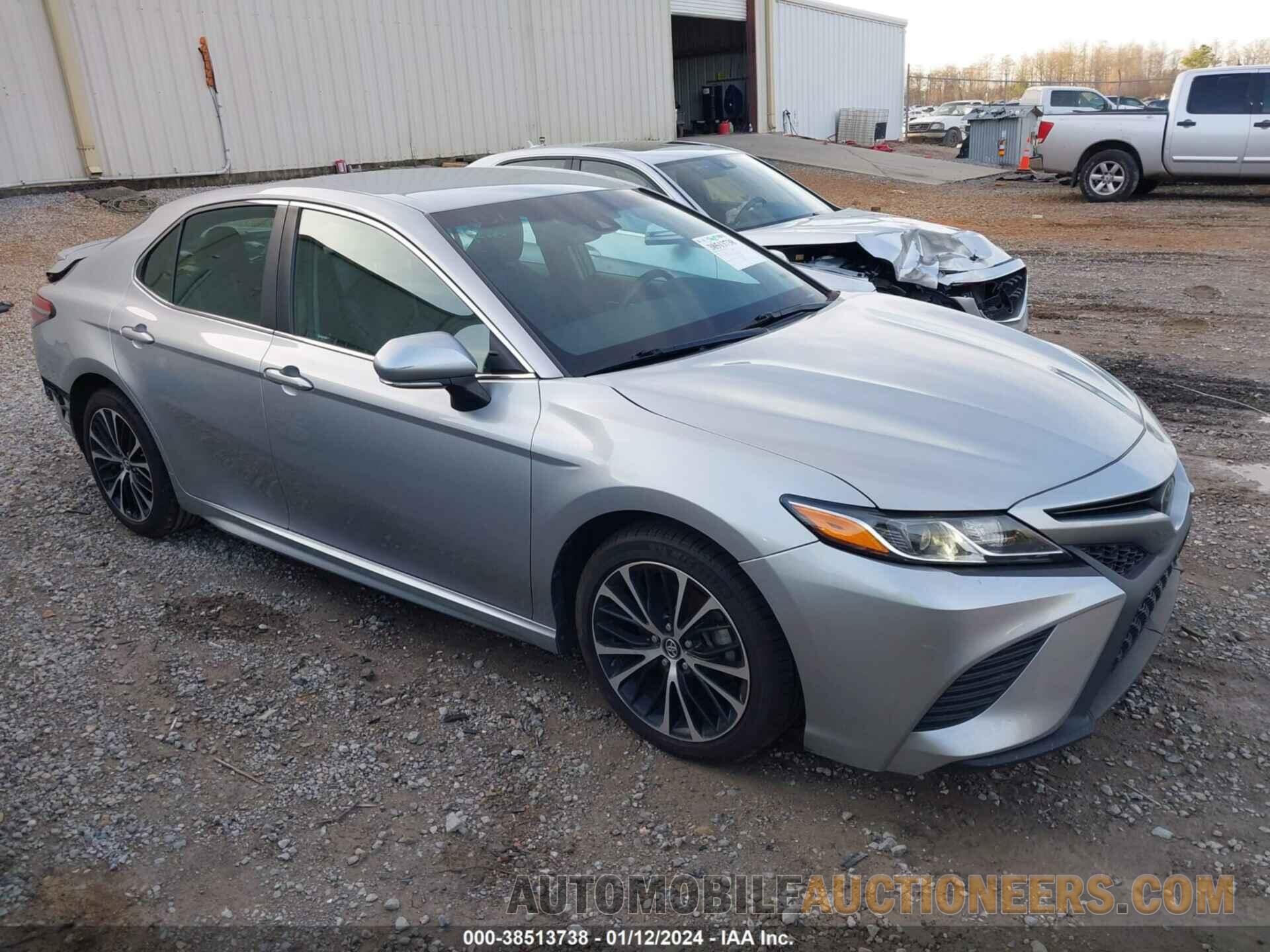 4T1B11HK4JU085349 TOYOTA CAMRY 2018