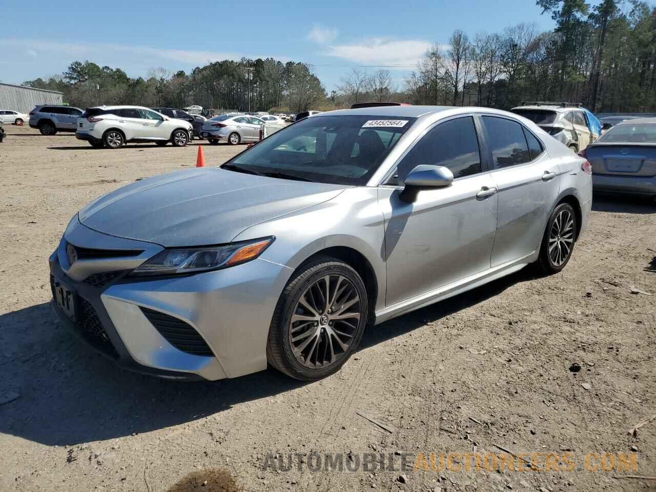 4T1B11HK4JU090762 TOYOTA CAMRY 2018