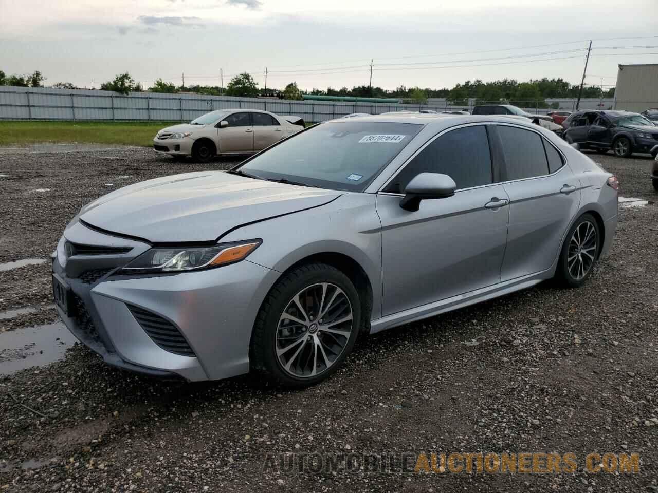 4T1B11HK4JU090986 TOYOTA CAMRY 2018