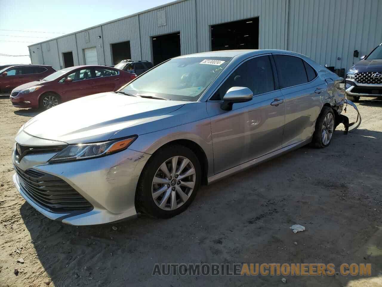 4T1B11HK4JU092351 TOYOTA CAMRY 2018