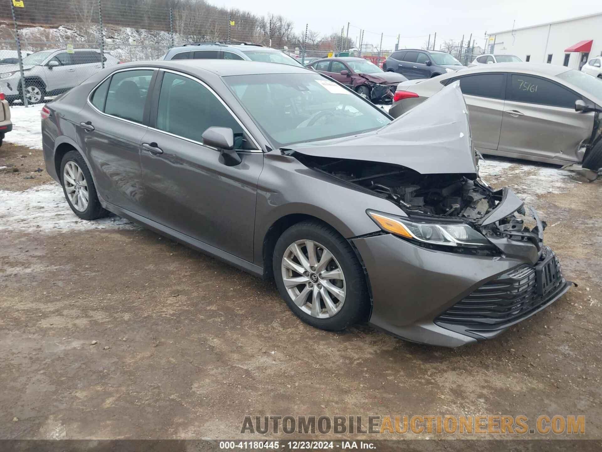 4T1B11HK4JU092589 TOYOTA CAMRY 2018