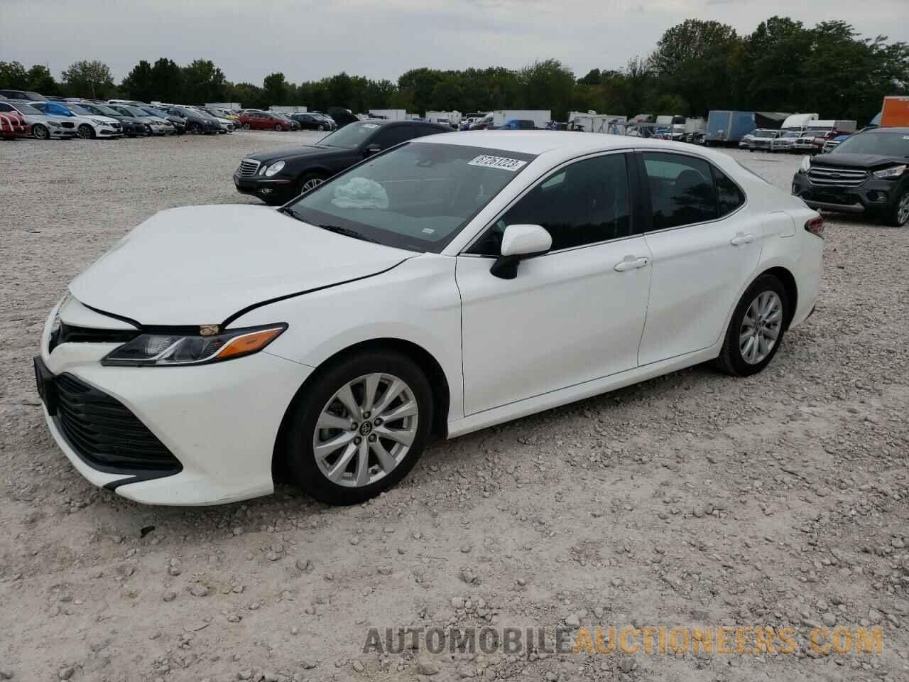 4T1B11HK4JU095976 TOYOTA CAMRY 2018