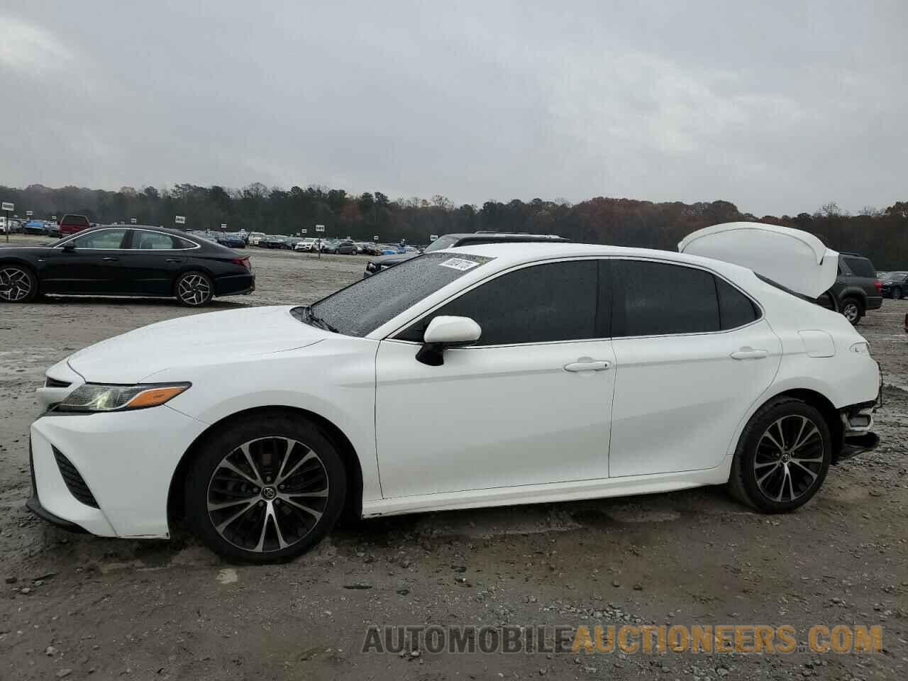 4T1B11HK4JU101209 TOYOTA CAMRY 2018