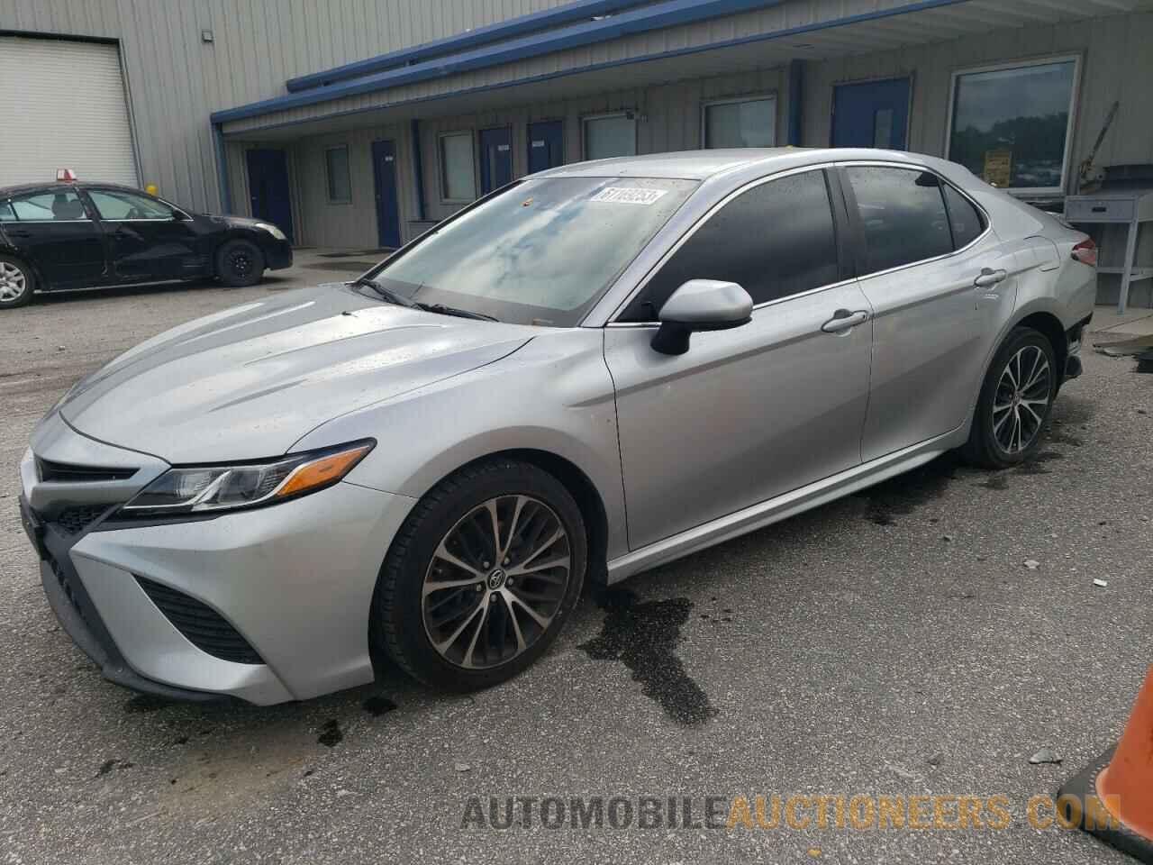 4T1B11HK4JU105910 TOYOTA CAMRY 2018