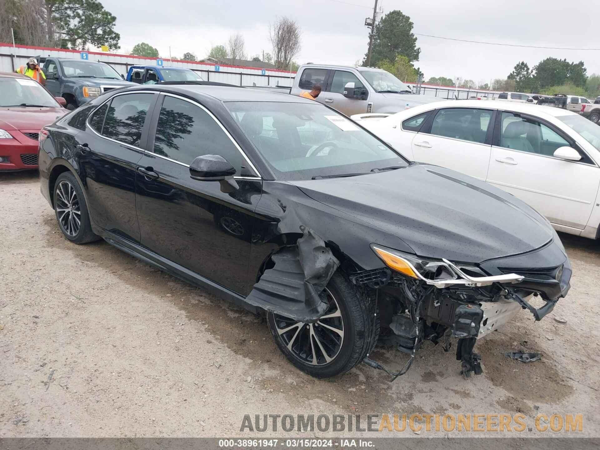 4T1B11HK4JU108547 TOYOTA CAMRY 2018