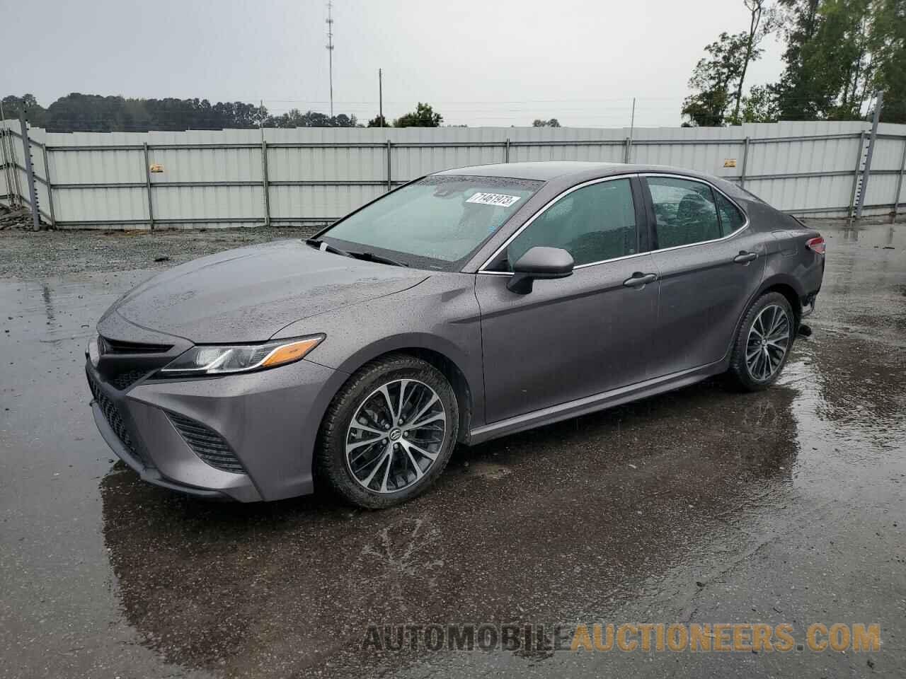 4T1B11HK4JU109777 TOYOTA CAMRY 2018