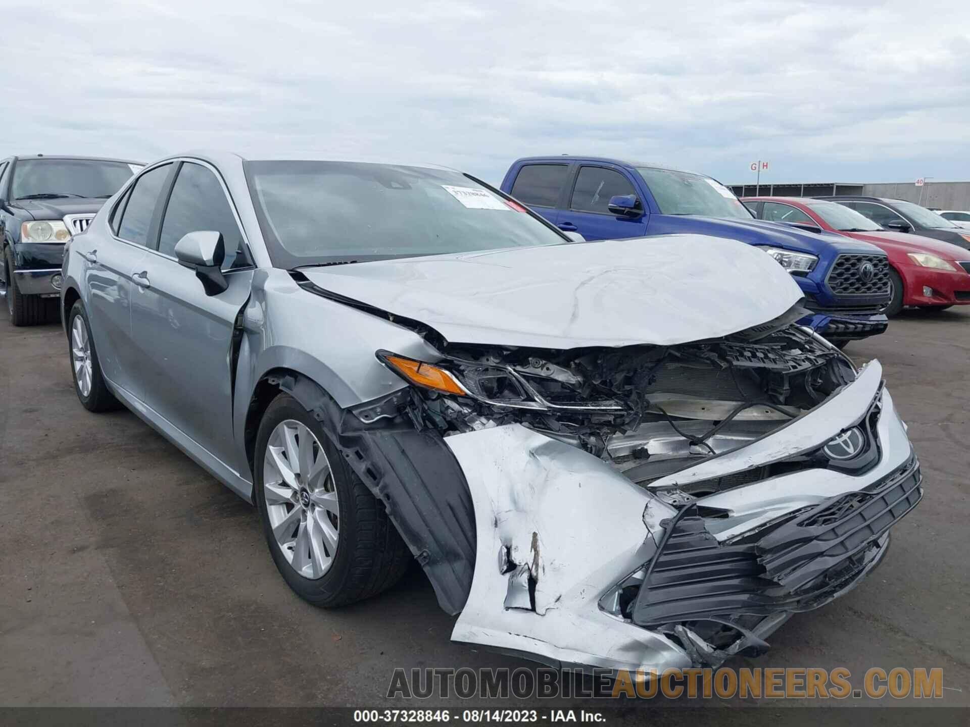 4T1B11HK4JU110394 TOYOTA CAMRY 2018