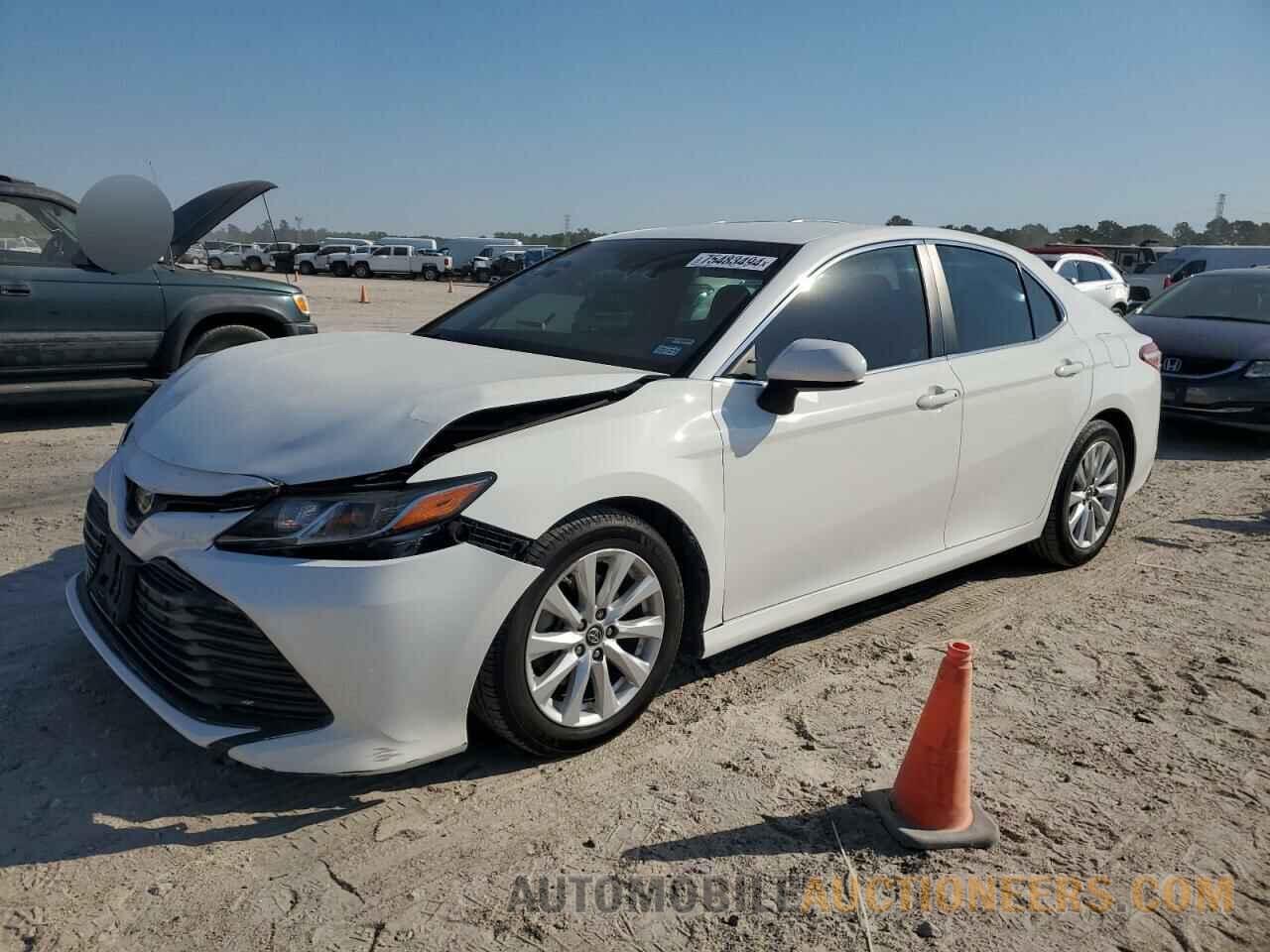 4T1B11HK4JU113103 TOYOTA CAMRY 2018