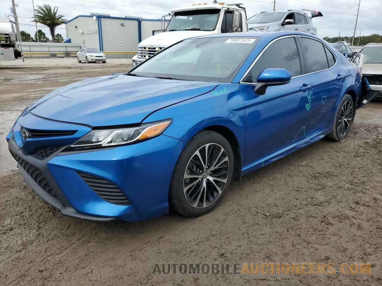 4T1B11HK4JU115546 TOYOTA CAMRY 2018