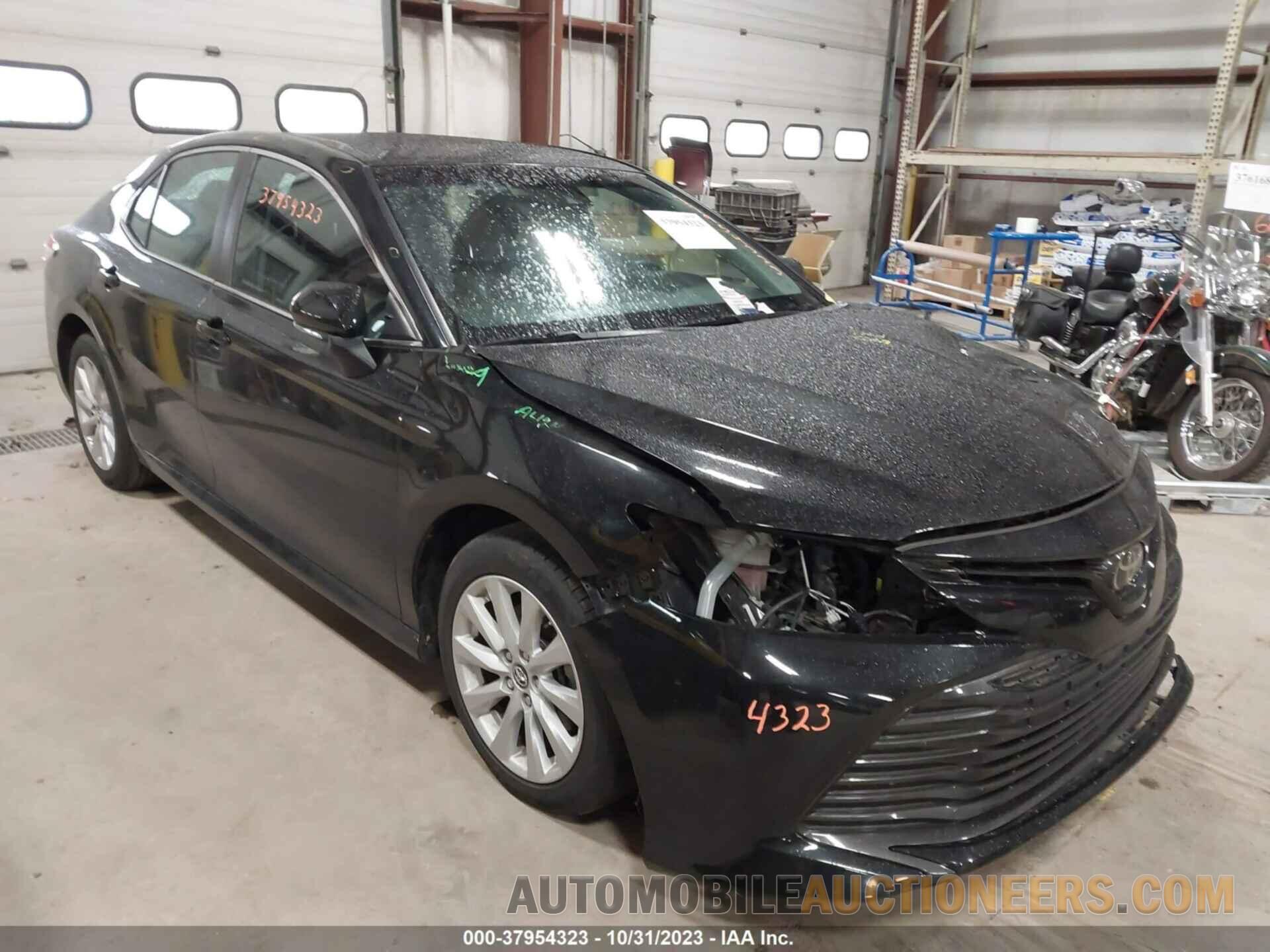 4T1B11HK4JU116342 TOYOTA CAMRY 2018