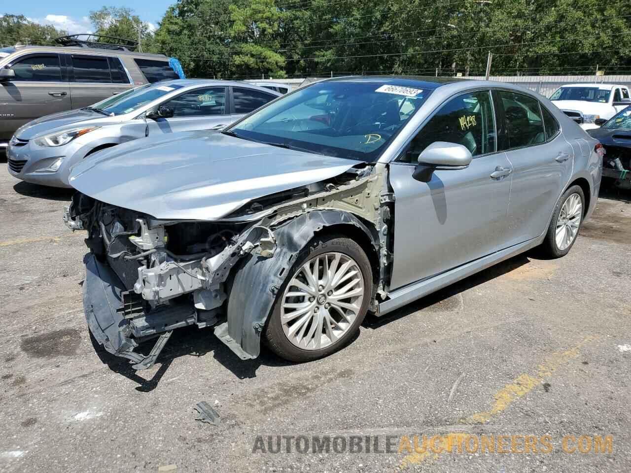 4T1B11HK4JU120052 TOYOTA CAMRY 2018